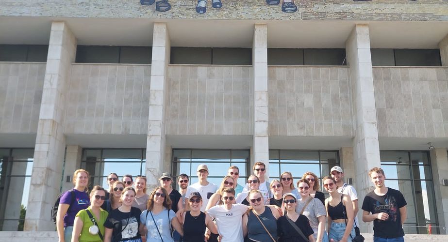 Tirana groepsfoto 2 Tirana groepsfoto 2